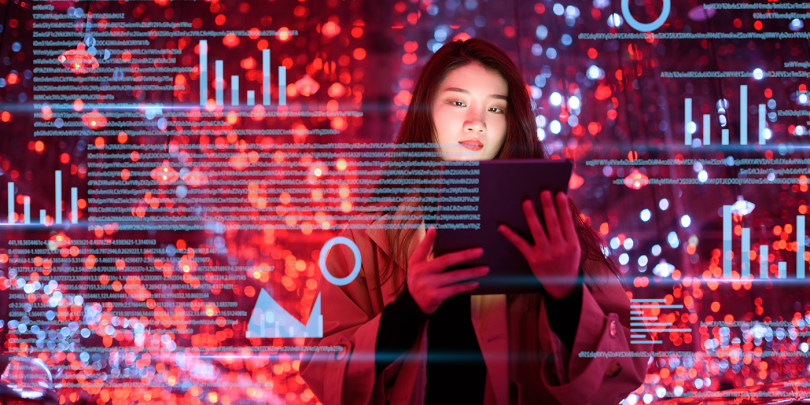 AIOps Innovation_Woman Tablet Analytics